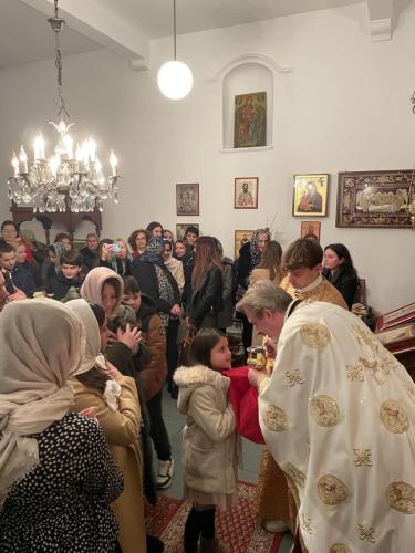 поноћна Литургија - Причешће