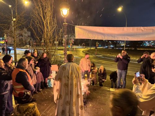 mini badnjak-paljenje