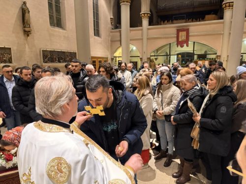 mini sv-liturgija-nafora-2