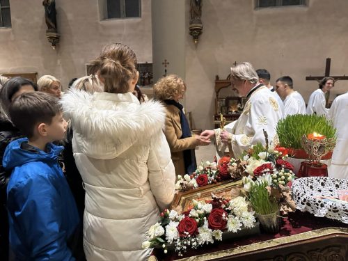 mini sv-liturgija-nafora