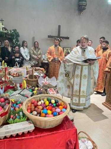 mini освећење-јаја-1